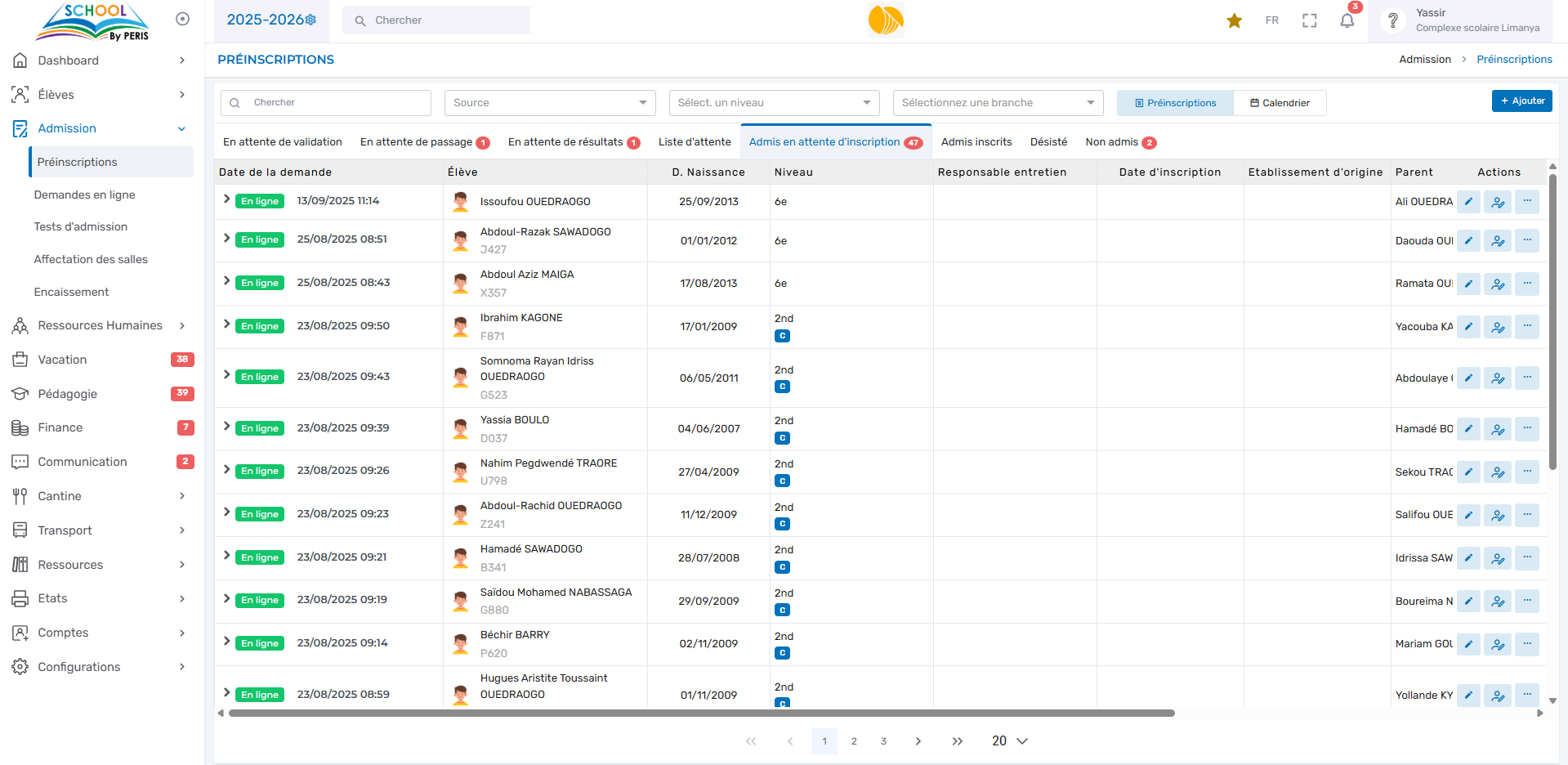 Gestion des préinscriptions avec suivi multi-statuts — PERIS SCHOOL